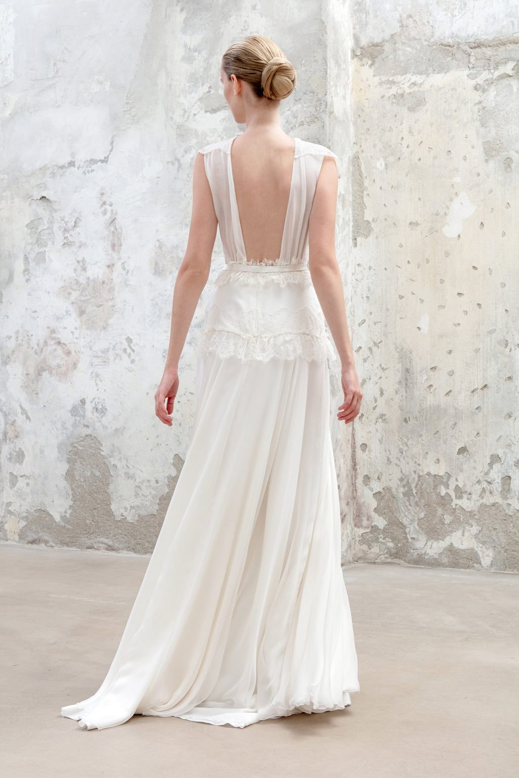CHANTILLY POEM Wedding Dress